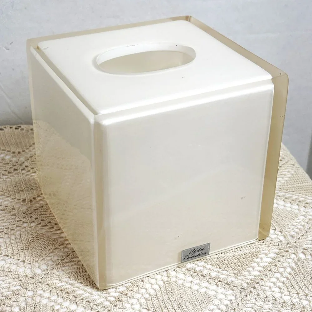 * Hotel Collection Square Cream  Acryllic Lucite Tissue Box 80’s – 90’s Vintage